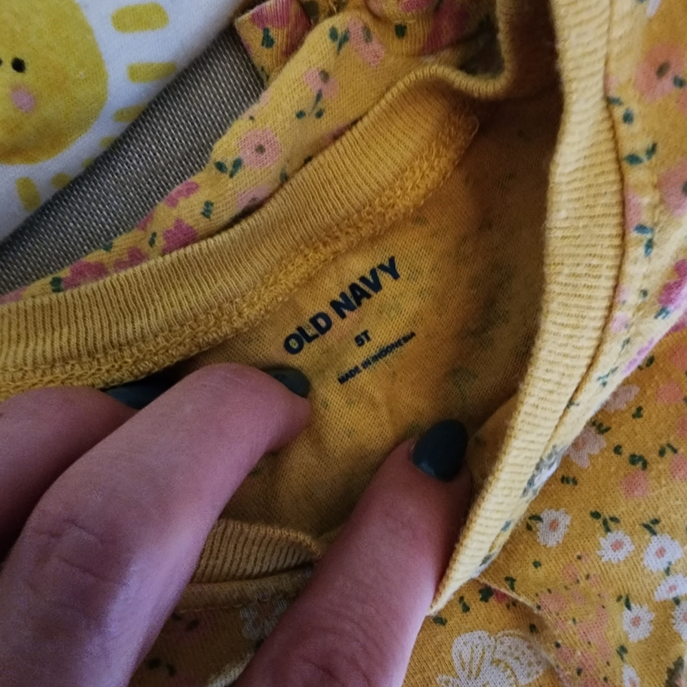Old Navy dresses sz 5